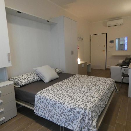 קולניו Metro Apartment מראה חיצוני תמונה