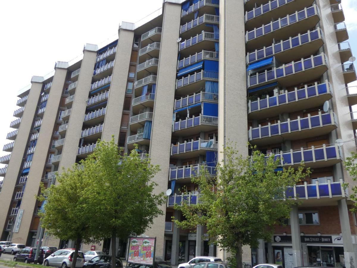 קולניו Metro Apartment מראה חיצוני תמונה